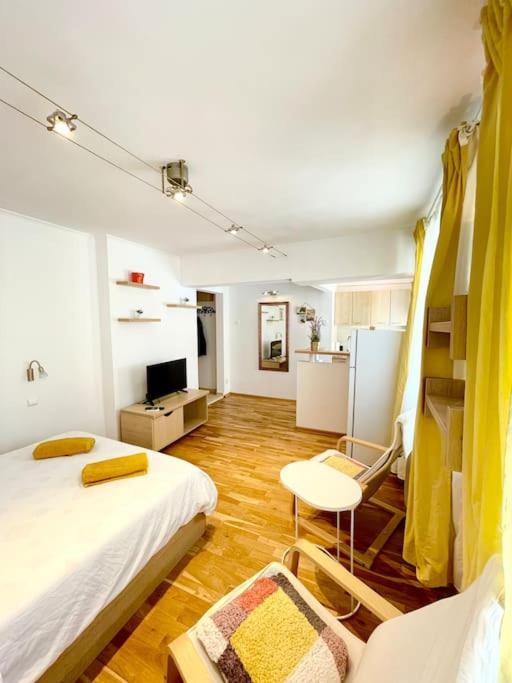 Boutique Apartment In The Bucharest City Center Екстер'єр фото