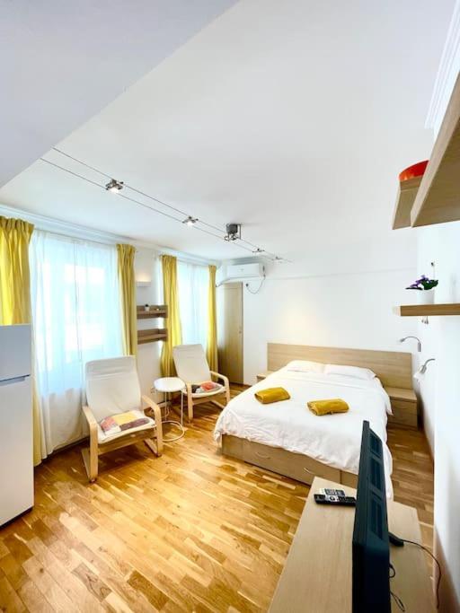 Boutique Apartment In The Bucharest City Center Екстер'єр фото